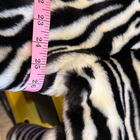 Zebra Print Faux Fur Jacket - Picture 16 of 16